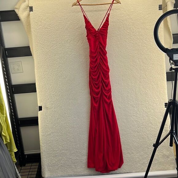 Jump Apparel Ruched Double Strap Jersey Gown‎ Red Size 5/6 - Picture 2 of 8